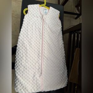 HALO Sleepsack Plushy Dot Velboa Wearable Blanket - Pink M 6-12months